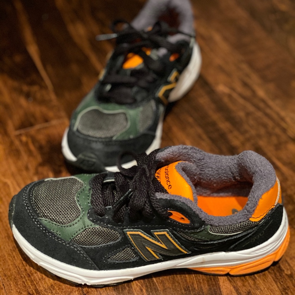 Boys New Balance shoes in great used condition